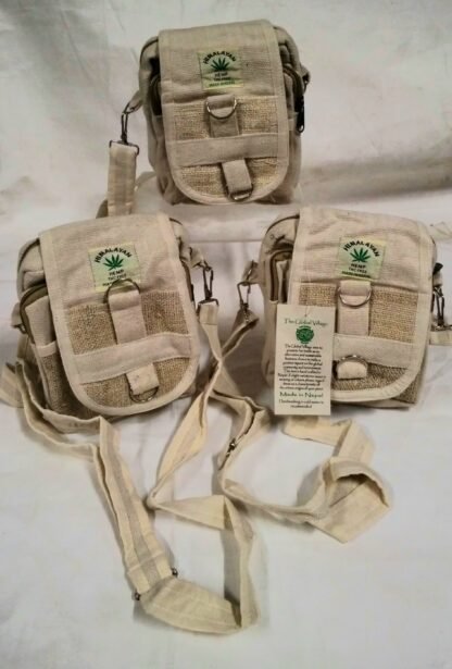 HEMP COMPARTMENT PASSPORT BAG, only Natural